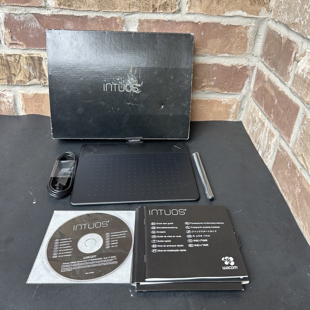 Wacom INTUOS CTH-490 Creative Pen & Touch Tablet USB Small Black